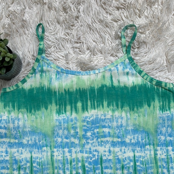 🎉HP🎉 Zenana Tie Dye Tank Top 💗 Green & Blue - Picture 9 of 14